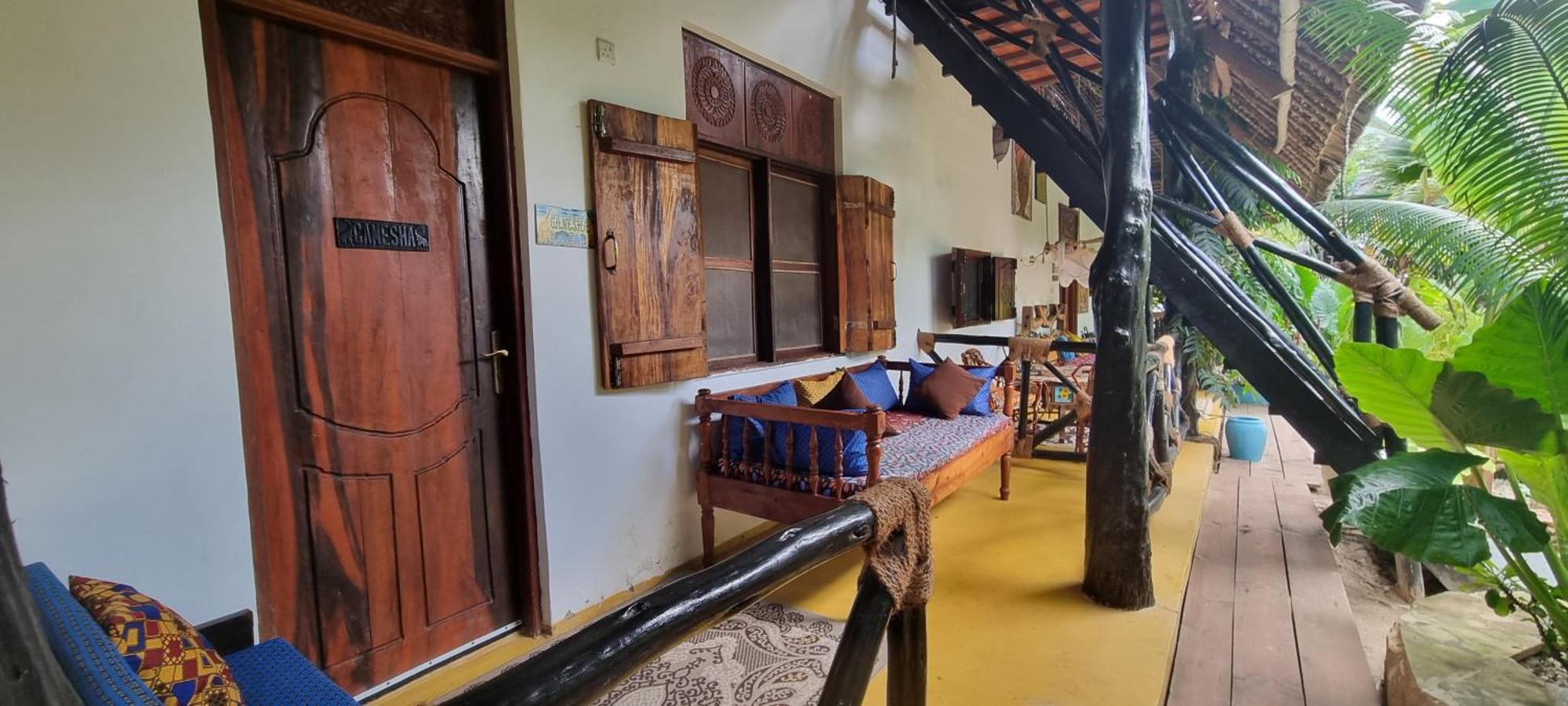 Salama & Mbuyuni Bungalows มาเทมวu ภายนอก รูปภาพ