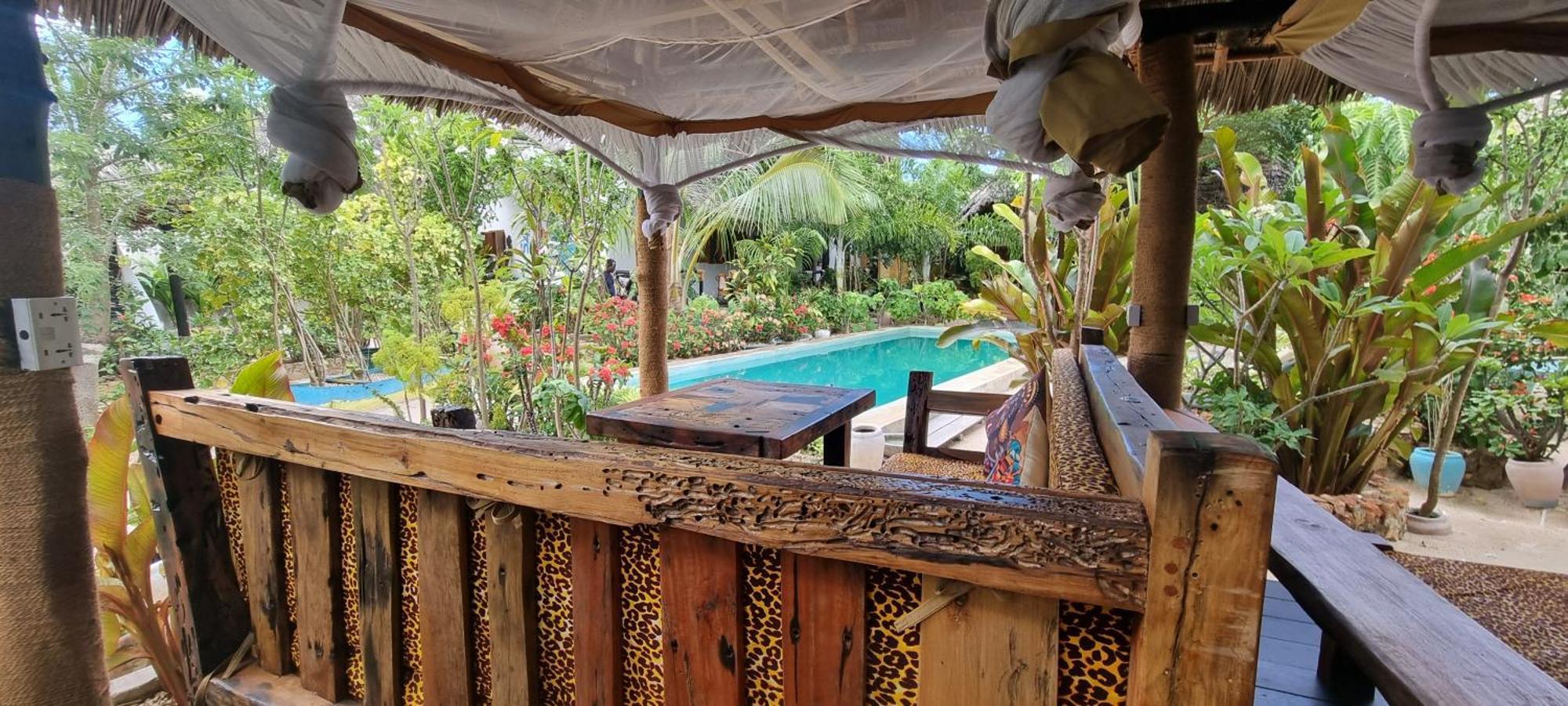 Salama & Mbuyuni Bungalows มาเทมวu ภายนอก รูปภาพ