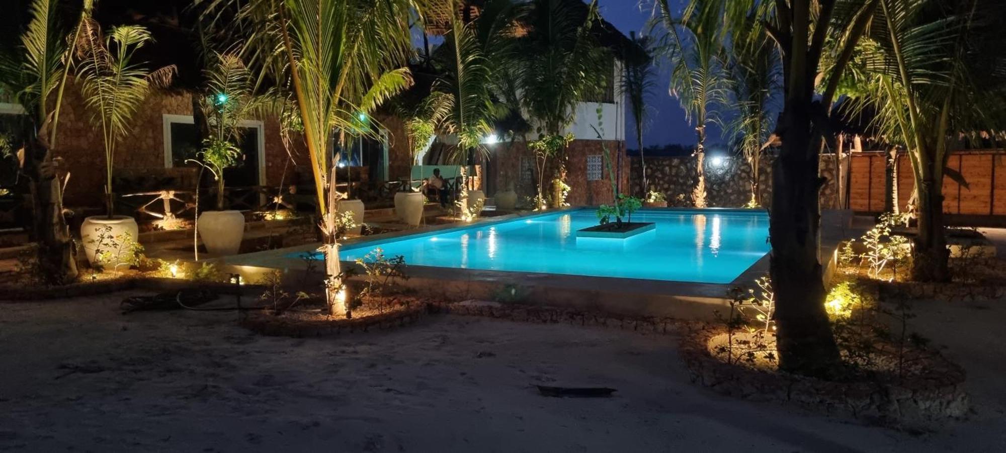 Salama & Mbuyuni Bungalows มาเทมวu ภายนอก รูปภาพ