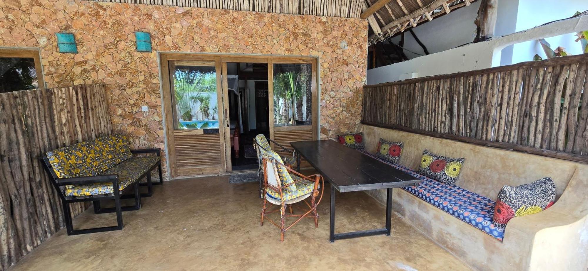 Salama & Mbuyuni Bungalows มาเทมวu ภายนอก รูปภาพ